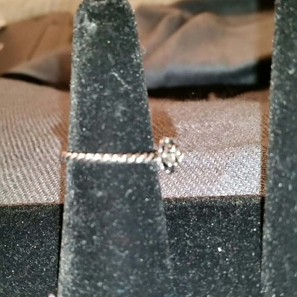 Sterling Silver .925 Rose Rope style Ring - Picture 2 of 6